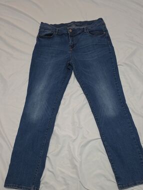 Old Navy Straight-Leg Women’s Jeans